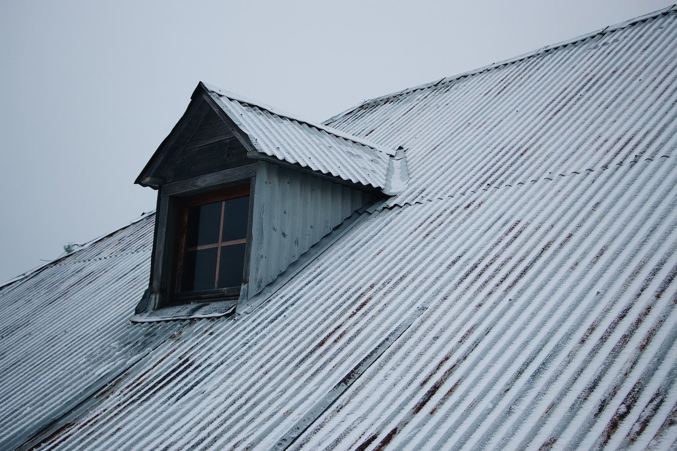 6 Signs It’s Time to Replace Your Roof: A Homeowner’s Checklist